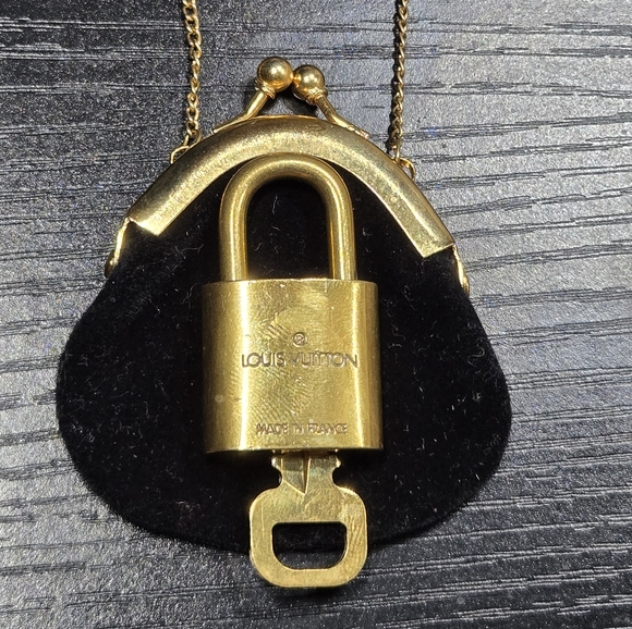 Please LIKE THIS FLYER SO YOU WILL KNOW WHEN IM LIVE & READY TO Go don’t miss it - Picture 10 of 12